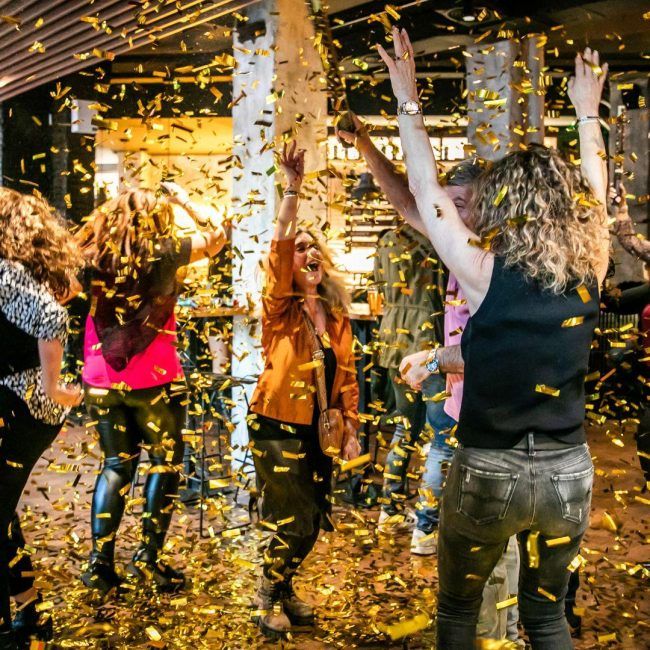 Afterwork tardeo at OGHAM Barcelona by LINK: live music, drinks, games and real connections in a cozy, social atmosphere.